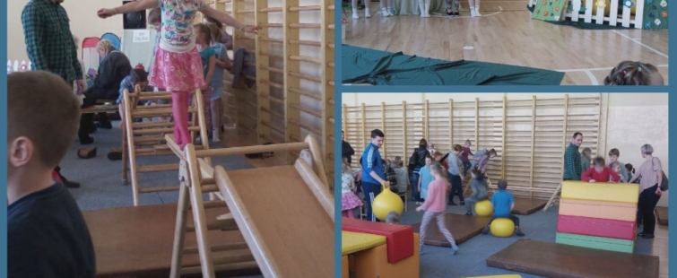Powiększ obraz: Uczniowie pokonują przeszkody na sali gimnastycznej podczas dnia promocji zdrowia